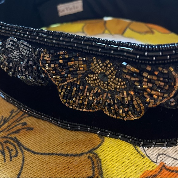 Velvet Beaded Belt - Picture 2 of 4